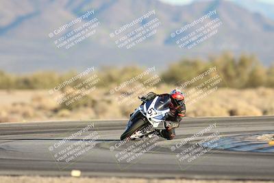 media/Dec-07-2025-CVMA (Sun) [[3e7d2de5dc]]/Race 17-Amateur Formula Middleweight/